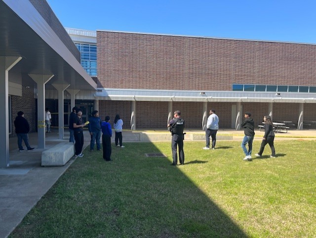 Tyler ISD Career & Technology Center students learning about crime scenes.
