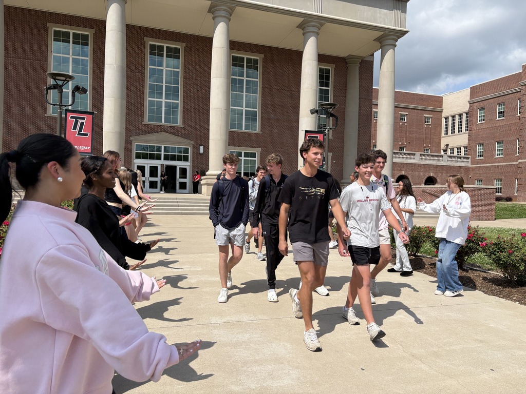 Tyler Legacy's girl and boy golf teams at their senfoff for district tournament