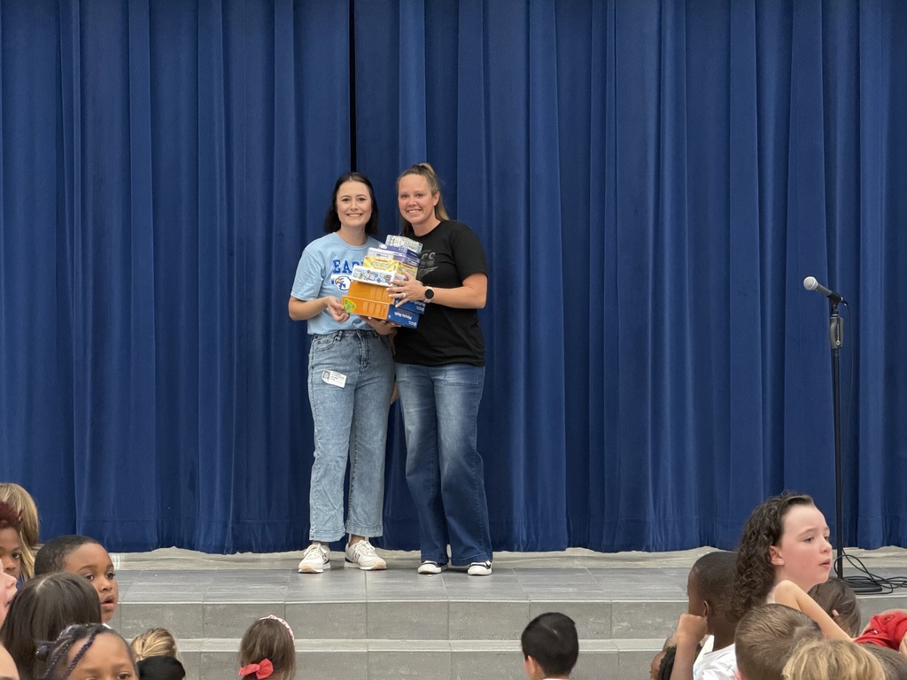 Teachers receiving grants from PTA.