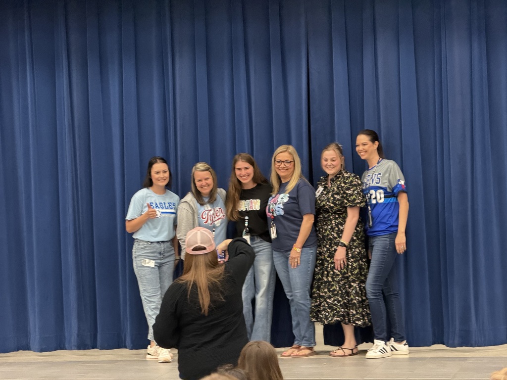 Teachers receiving grants from PTA.