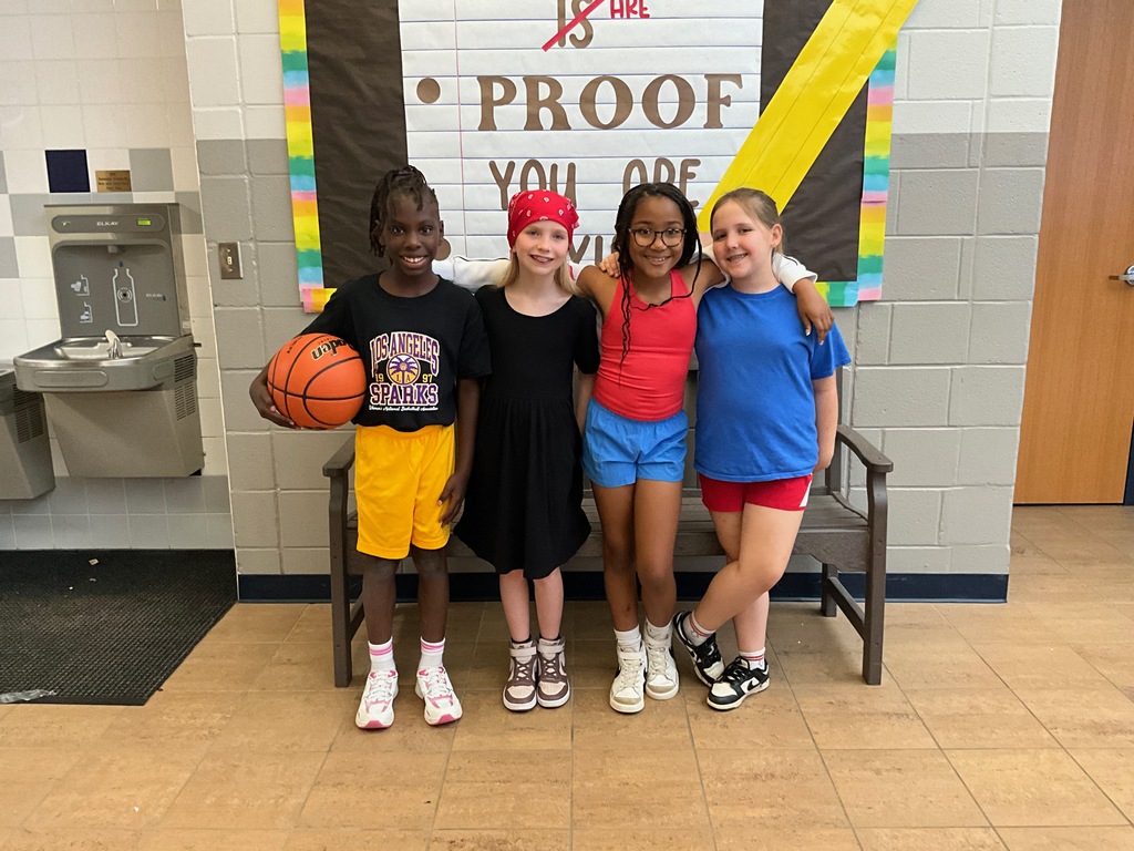 4th Graders dressing up and presenting for their Women's History Presentation.