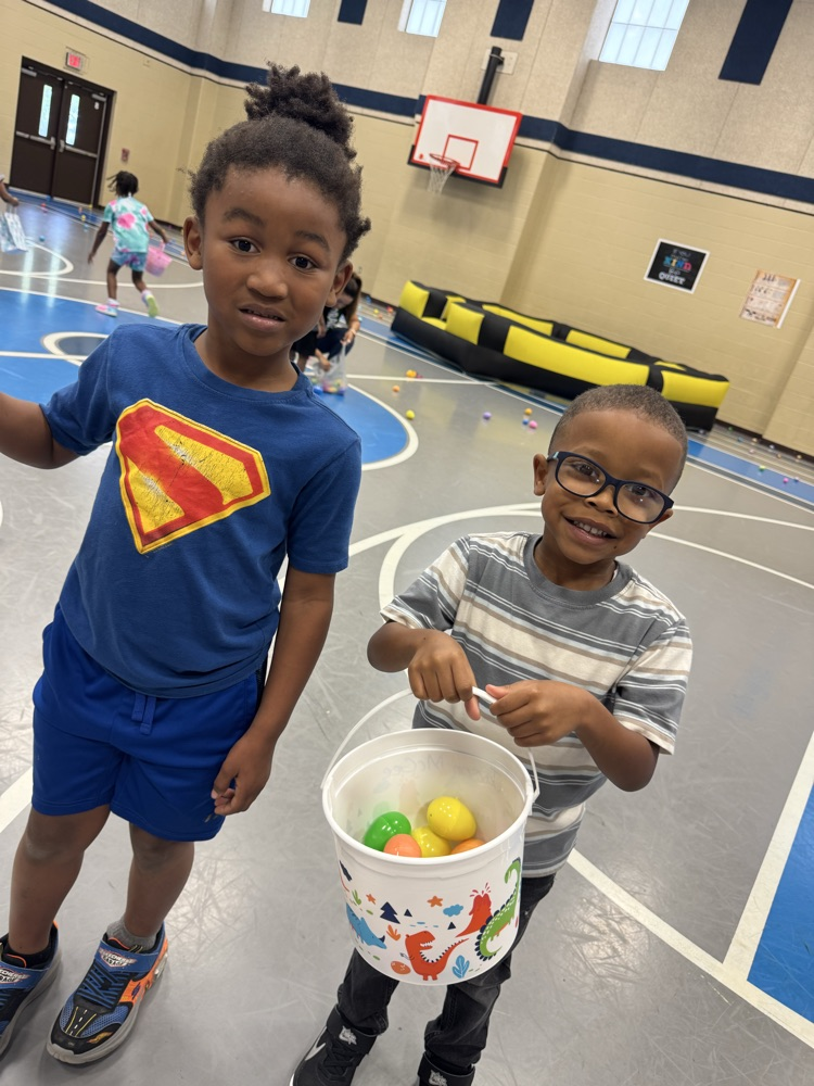 Tiny baskets, big smiles, and lots of egg-citement! 🐣🥚 Our PreK friends had the sweetest time hunting for eggs and making spring memories together. 💛🌷 #PreKEggHunt #LittleLearnersBigFun