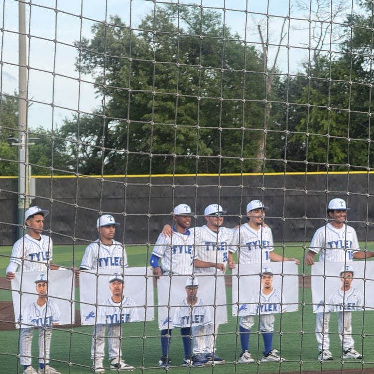 Senior baseball players