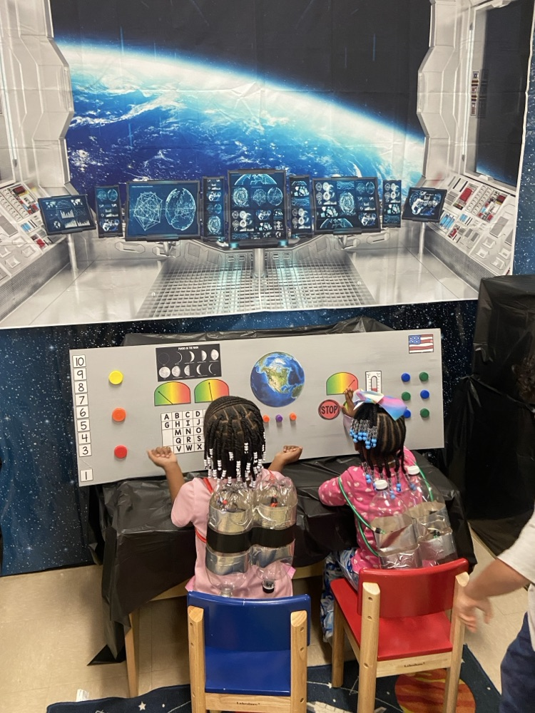 kids doing space activities