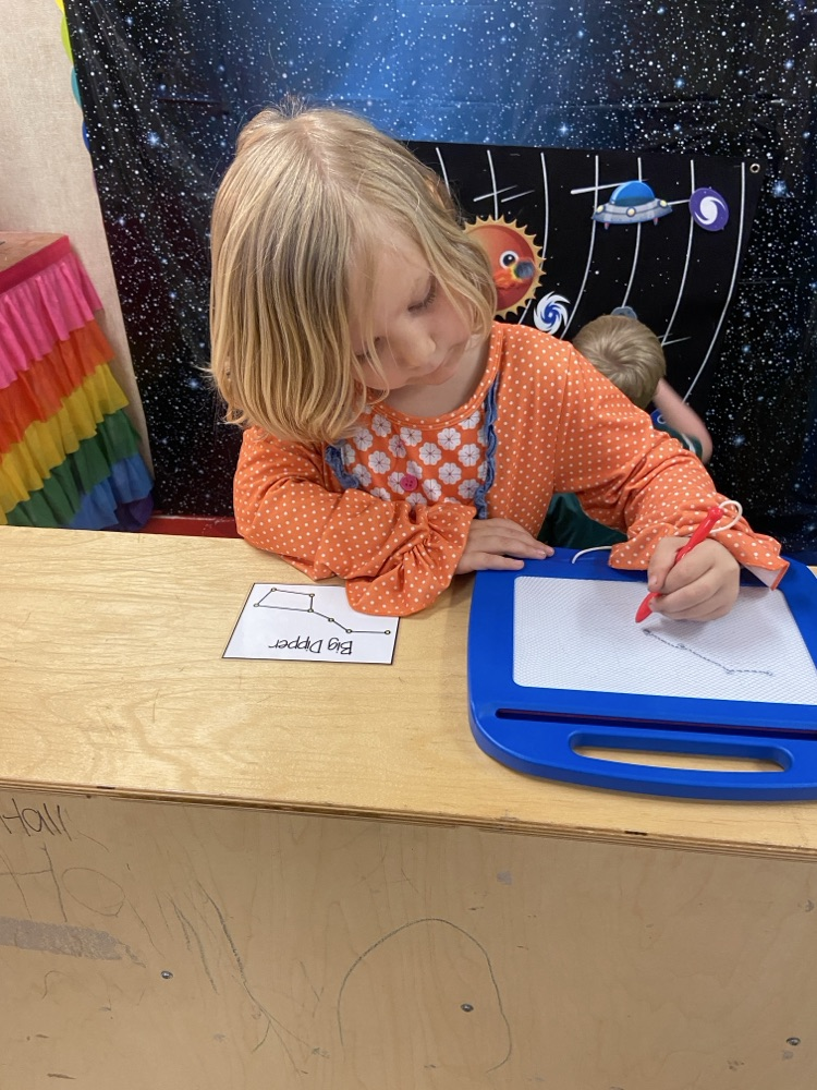 kids doing space activities