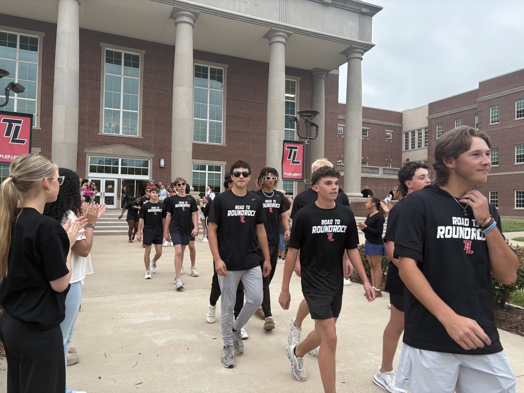 Tyler Legacy Varsity Baseball for their sendoff to game 1 against Wylie East