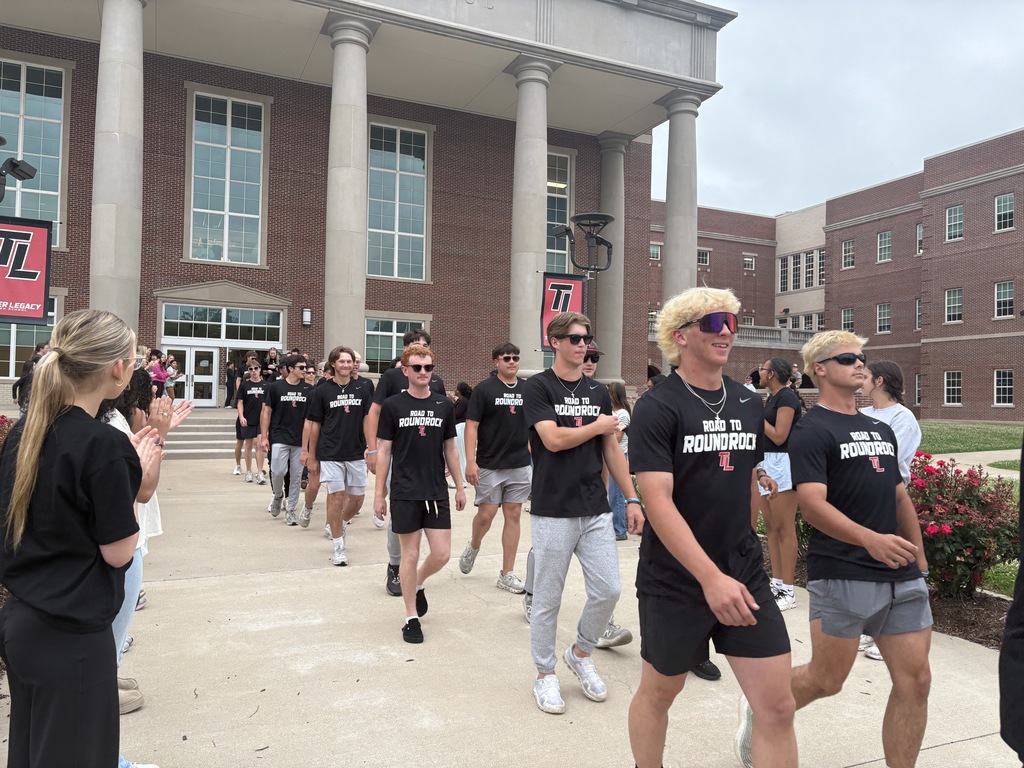 Tyler Legacy Varsity Baseball for their sendoff to game 1 against Wylie East