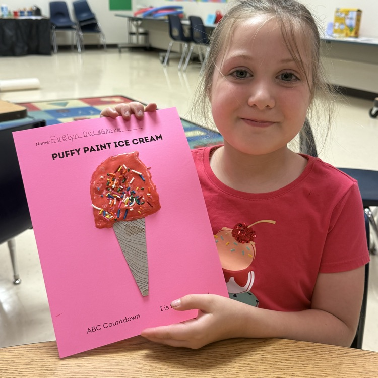 students doing a puffy paint ice cream craft