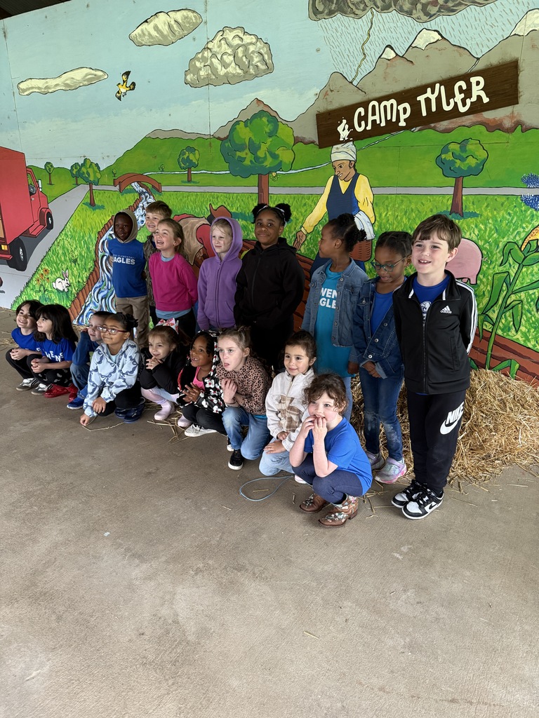 Students posing for a group picture. 