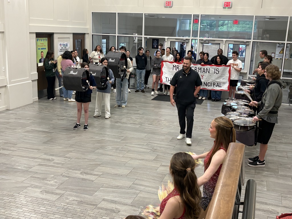 Tyler Legacy students giving Sherman a big Red Raider welcome when he got to school this morning