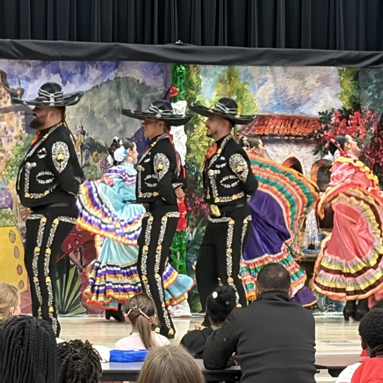 traditional Mexico, 2000 performance on stage