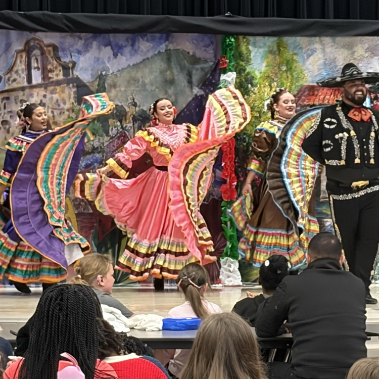 traditional Mexico, 2000 performance on stage