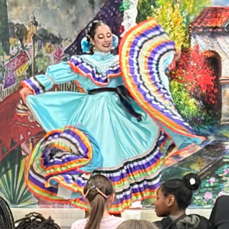 traditional Mexico, 2000 performance on stage
