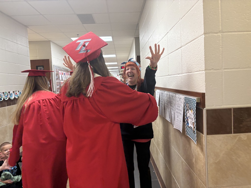 Tyler Legacy seniors at Woods ES for grad walks