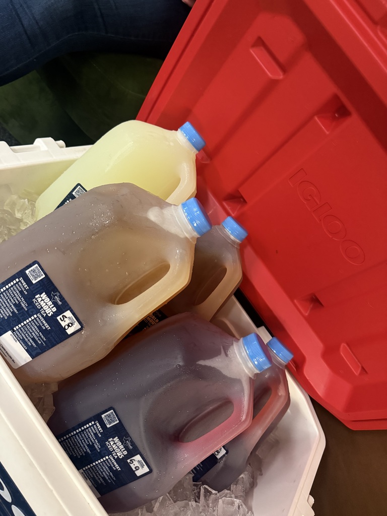 HTEA0 gallons of tea