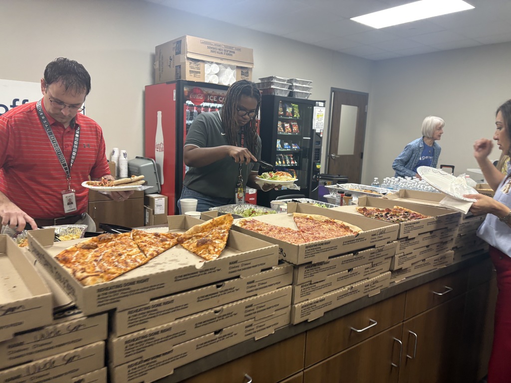 Tyler Legacy teachers getting lunch from Churches Serving Schools