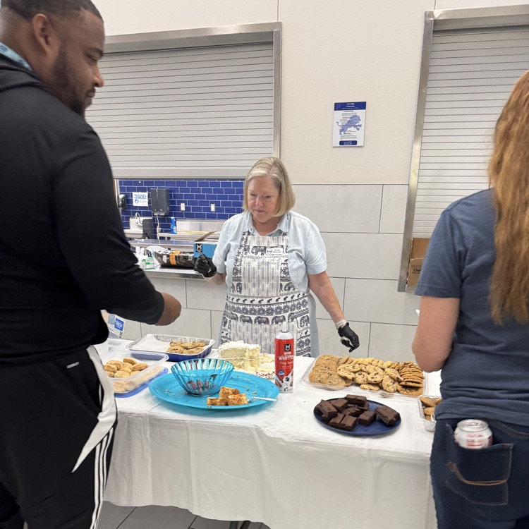 people serving food