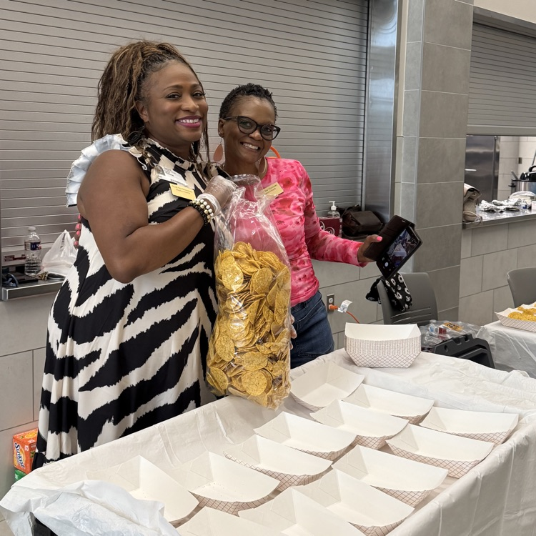 people serving food