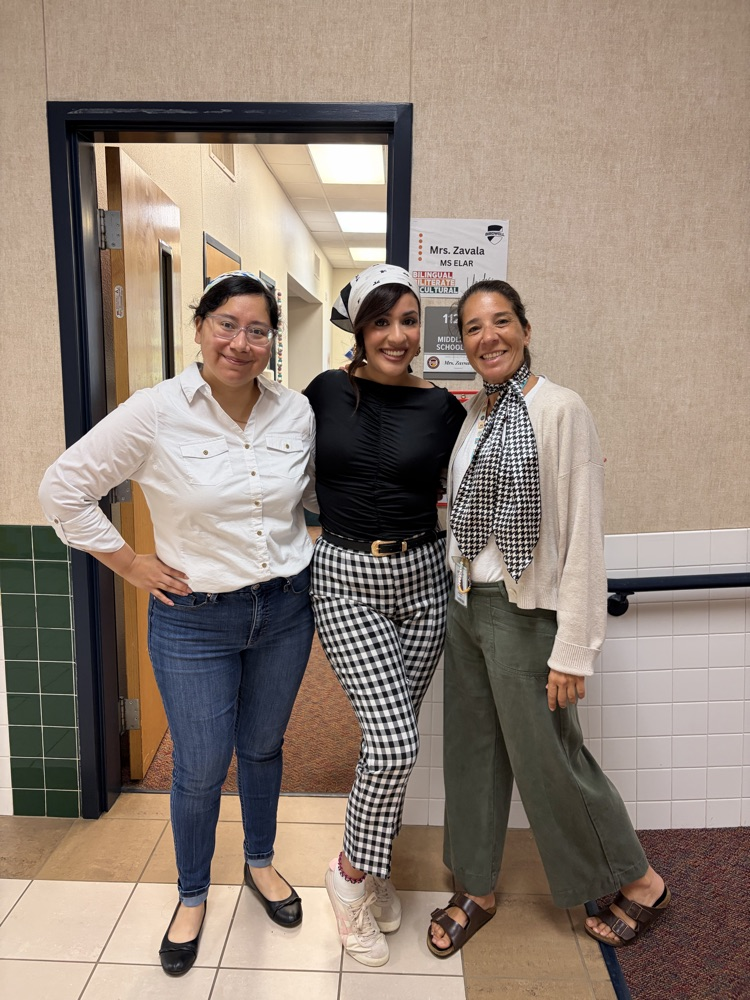 middle school dressed up in 50βs clothes