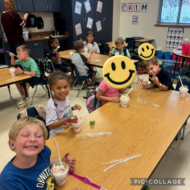 students eating ice cream
