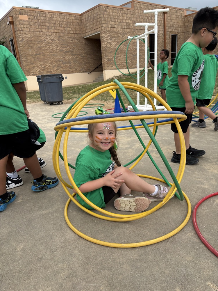students at field day