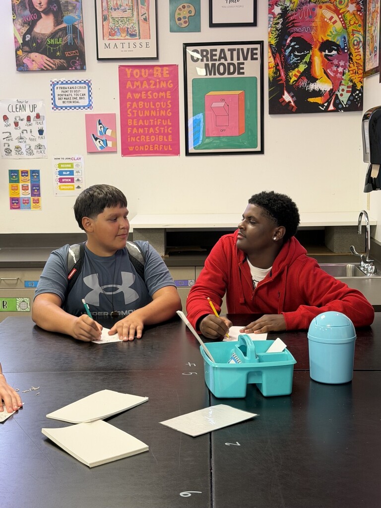 πβοΈ No peeking! Our 8th grade artists put their observation skills to the test with fun art challengesβincluding drawing their partners without looking at the paper, passing their drawings along, and putting their creativity to the test with Pictionary! π¨π A little creativity, a lot of laughs, and some unique artwork!