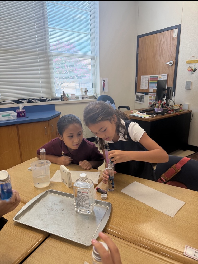 kids doing a science experiment