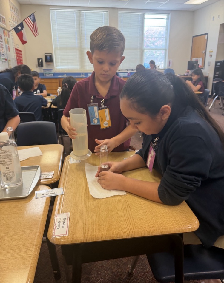 kids doing a science experiment