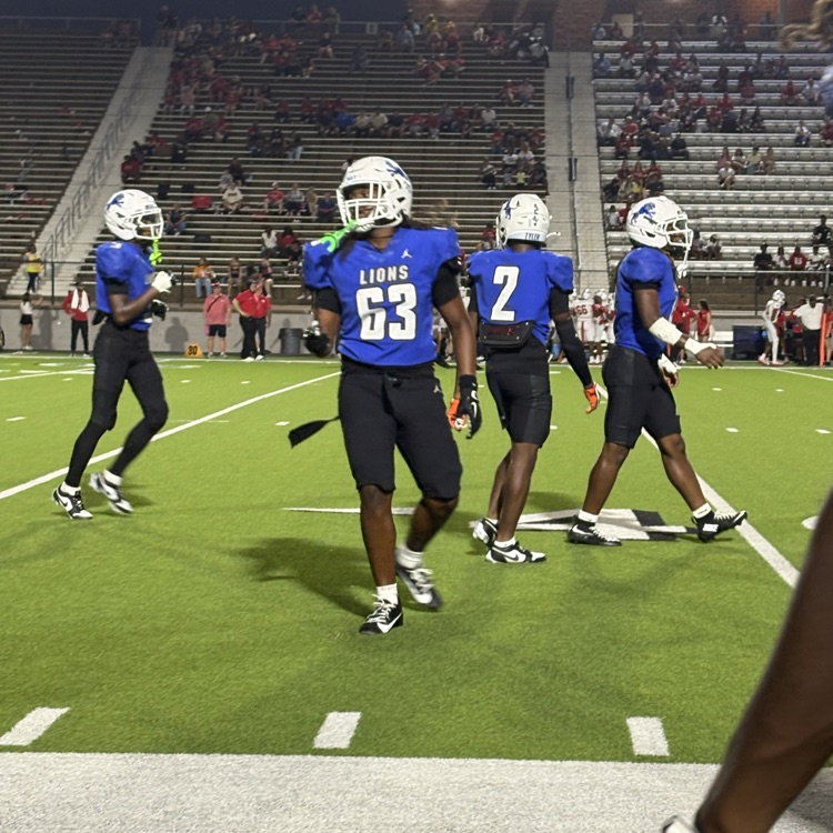 football players on the field
