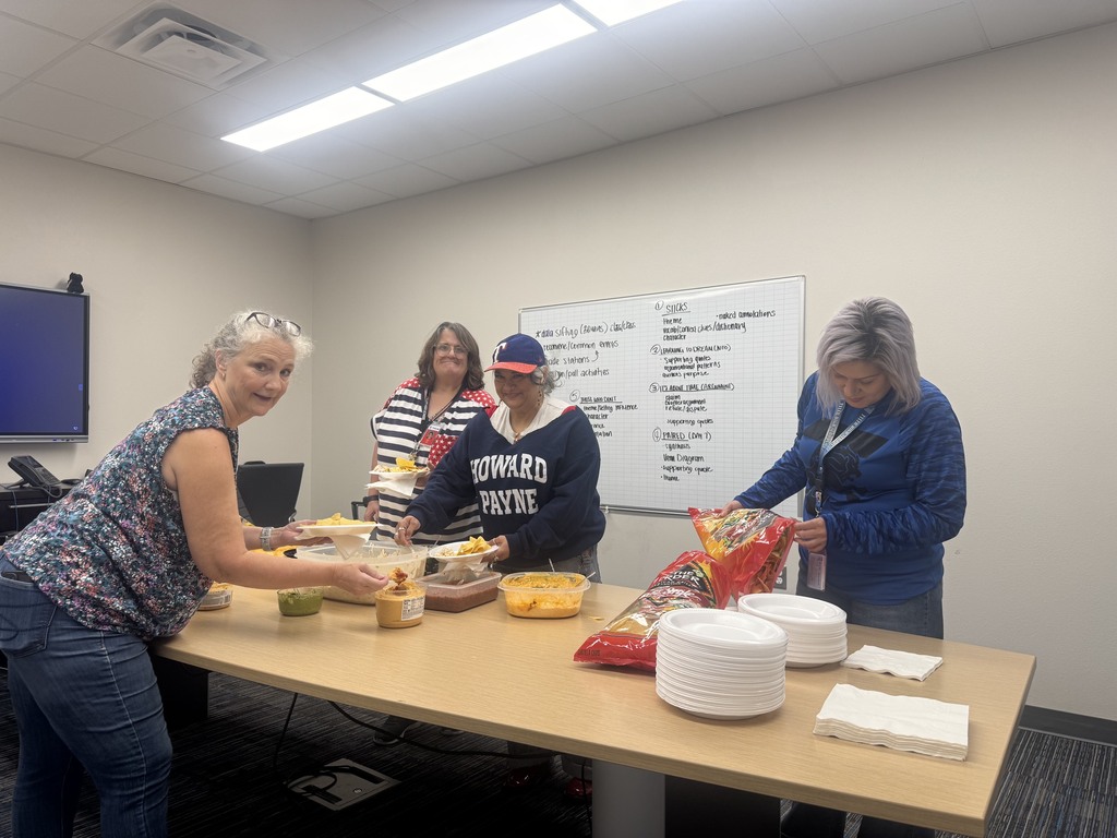 teachers getting chips and dips