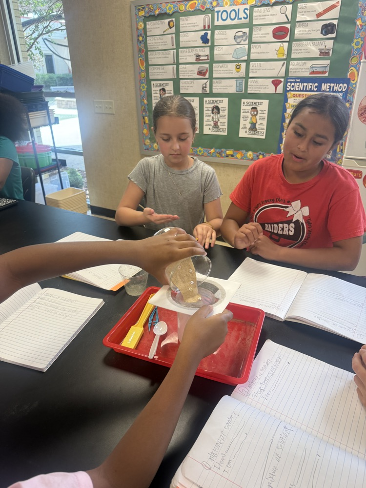 students working in the science lab