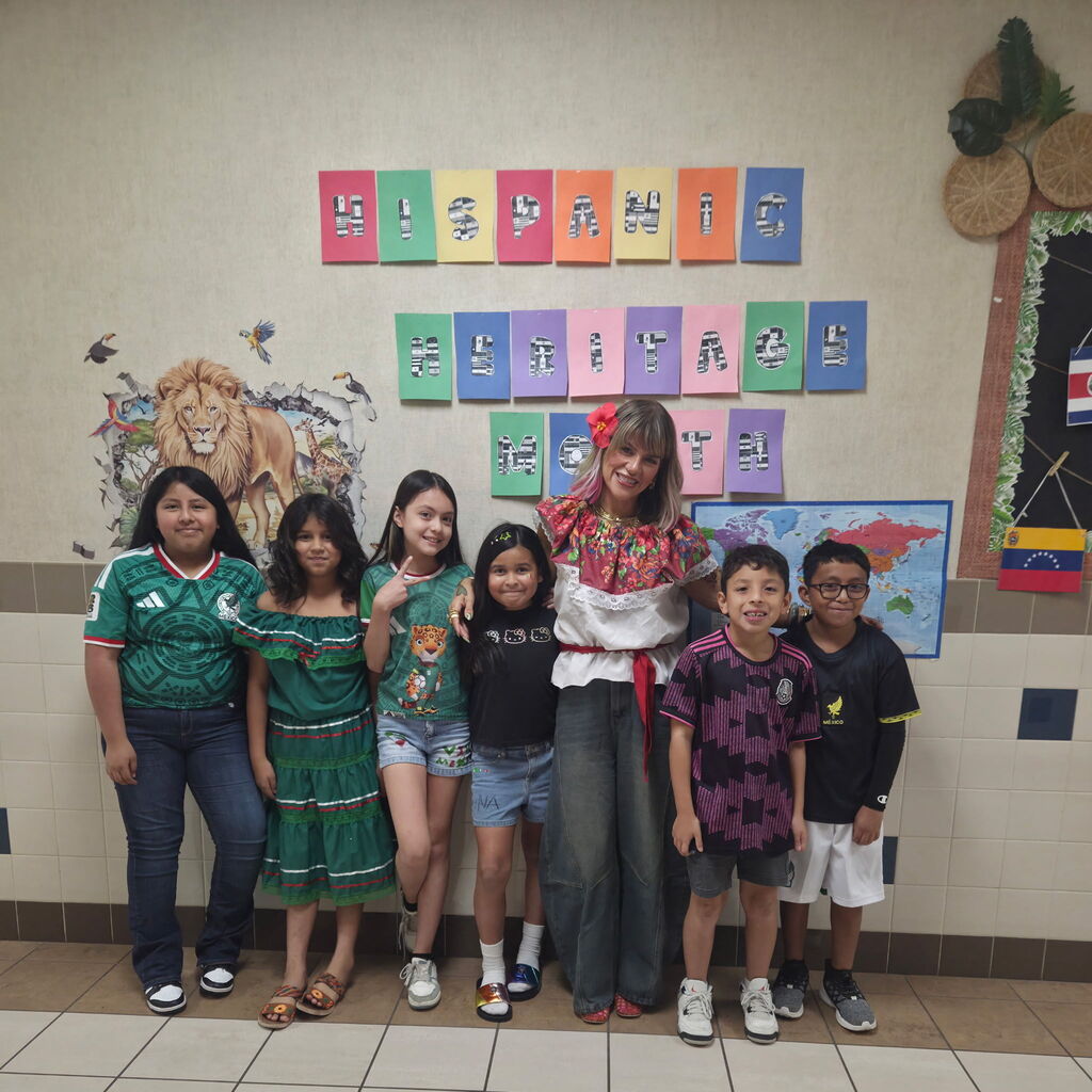 Ms. Roman and students 