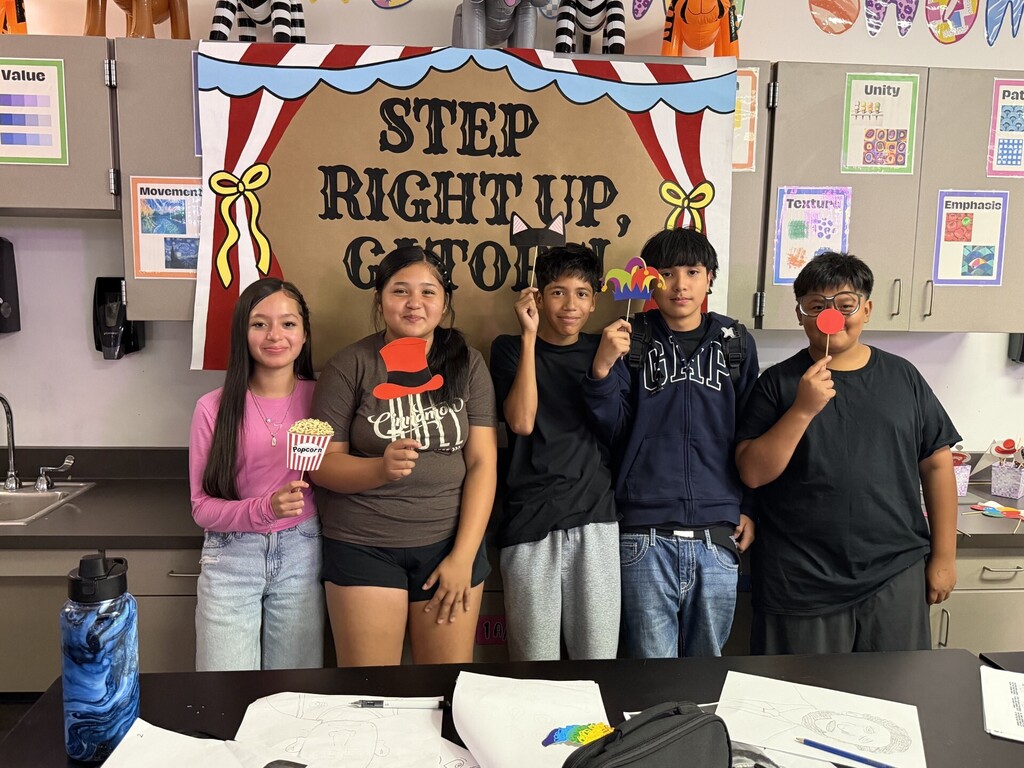 πͺπ¨ Step right up! Our 8th grade artists ROCKED the carnival at Rock Your School! ποΈβ¨Our students turned their favorite celebrities into carnival-style caricatures! π€‘π