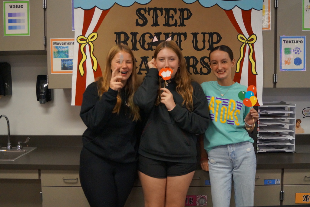 🎪🎨 Step right up! Our 8th grade artists ROCKED the carnival at Rock Your School! 🎟️✨Our students turned their favorite celebrities into carnival-style caricatures! 🤡🎭