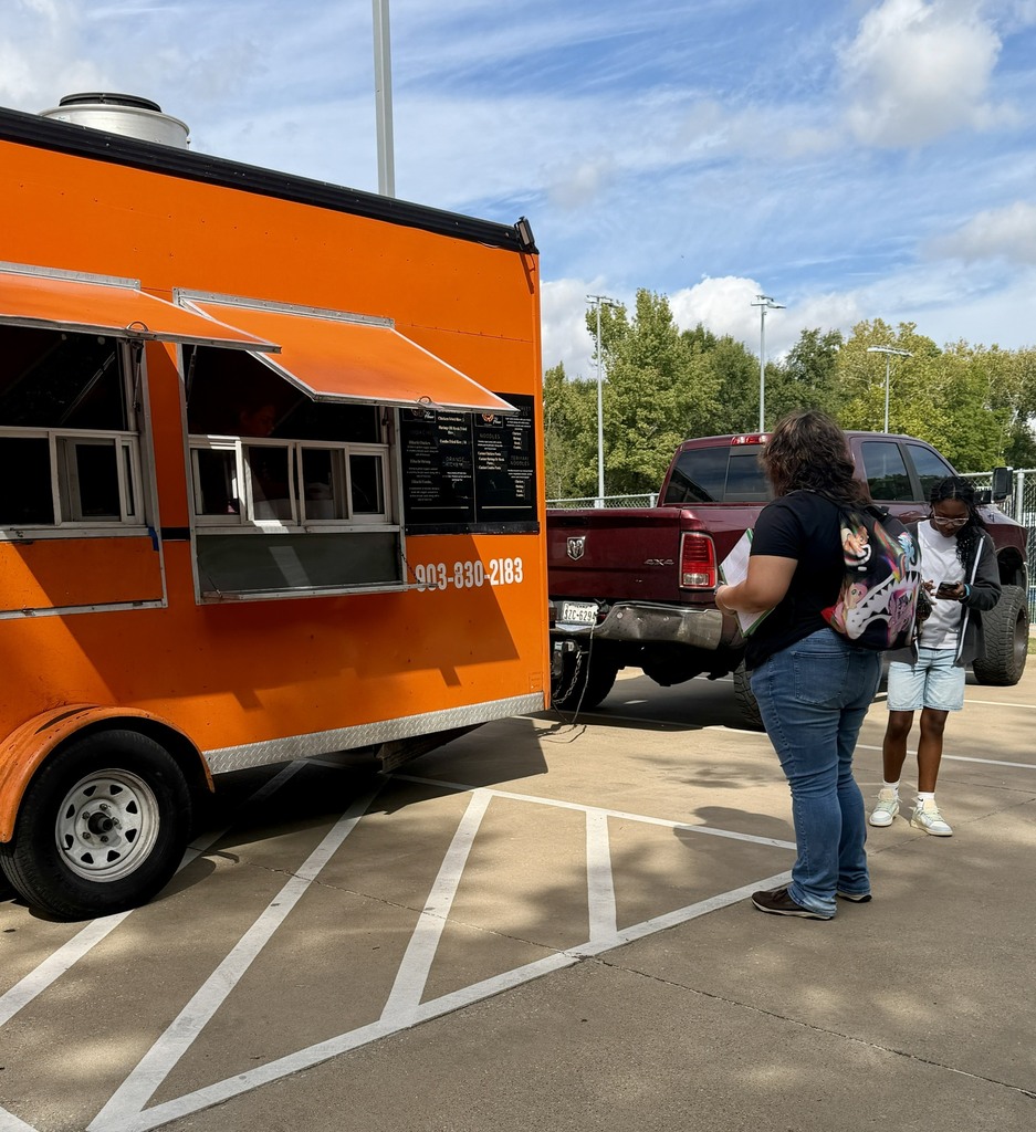 students at food truck