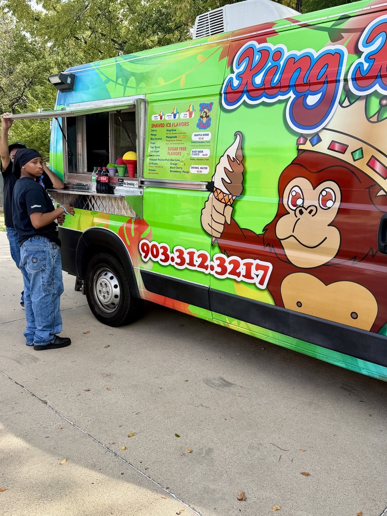 students at food truck