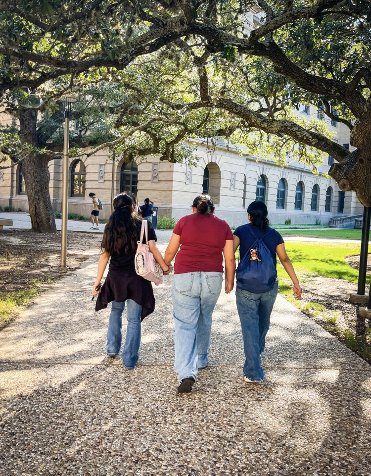 students on tour of A&M