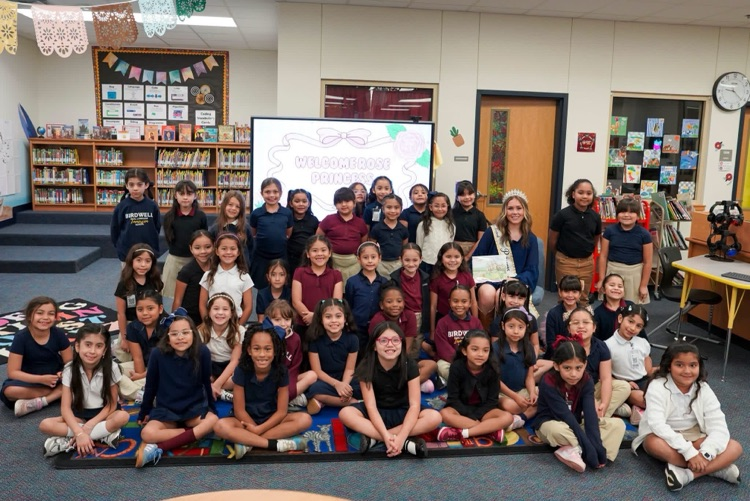 group photo of 2nd grade girls