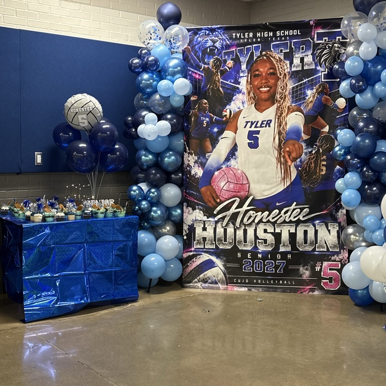 Senior table