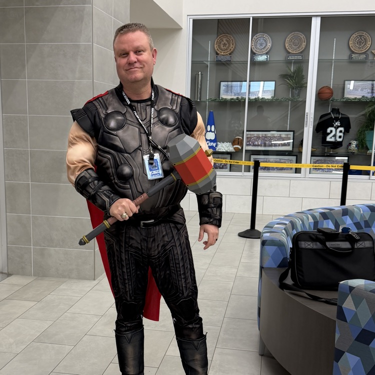 teacher dressed as Thor