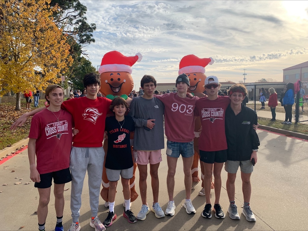 Tyler Legacy XC/TF volunteering at Rice Gingerbread Jog