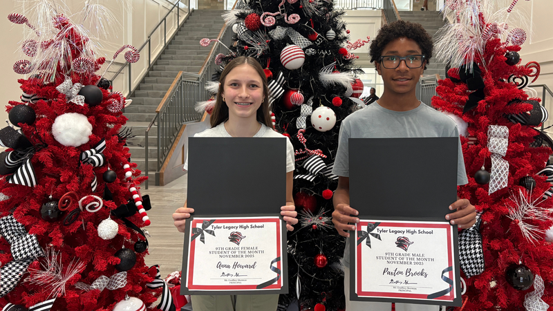 Freshmen of the Month: Anna Cate Howard and Paxton Brooks