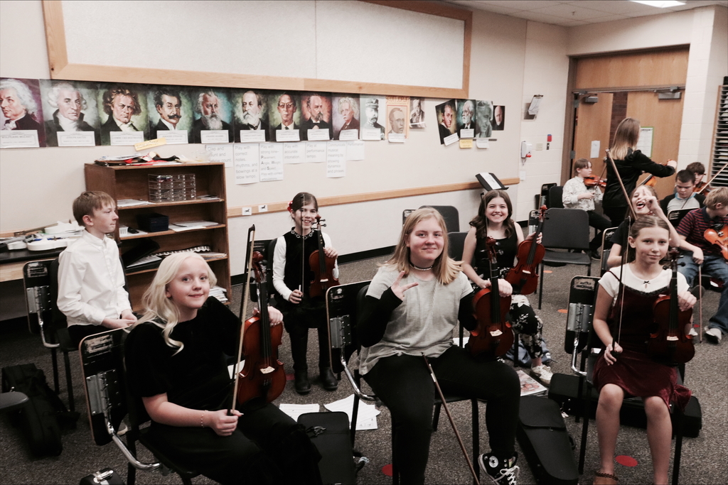 Vernal Middle School Hosts Successful Creative Arts Showcase