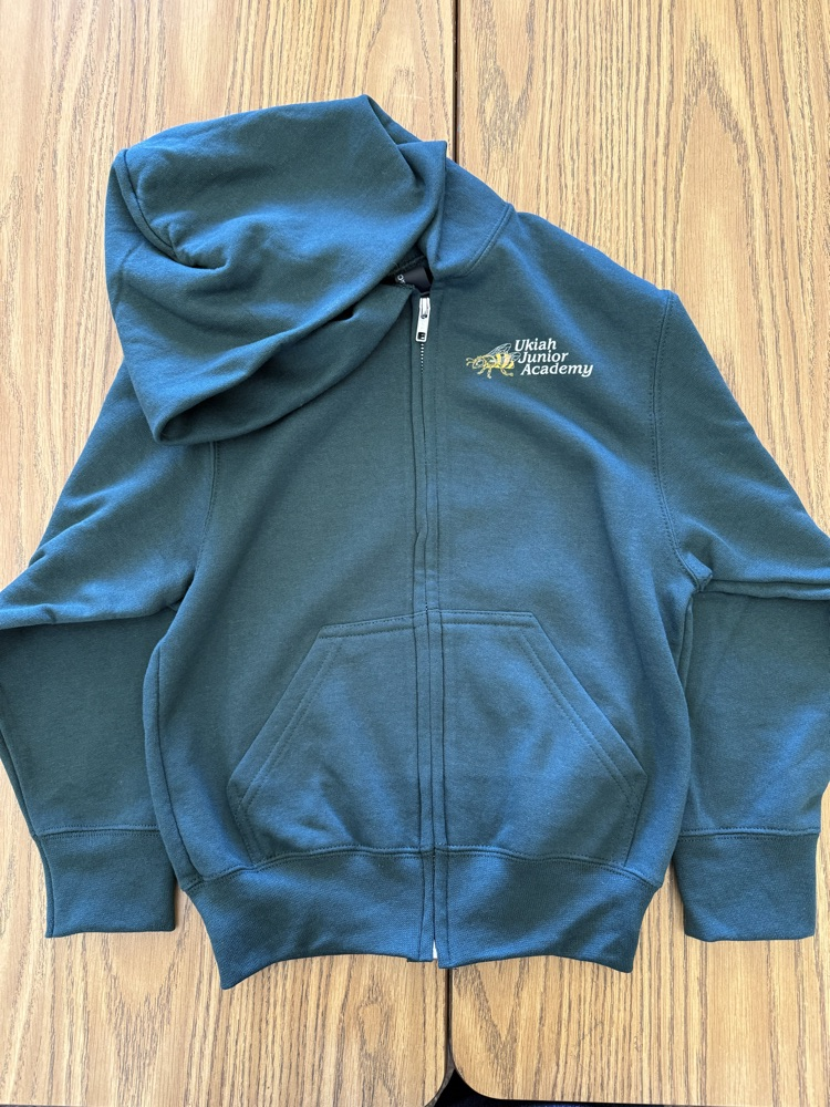 bee zip up