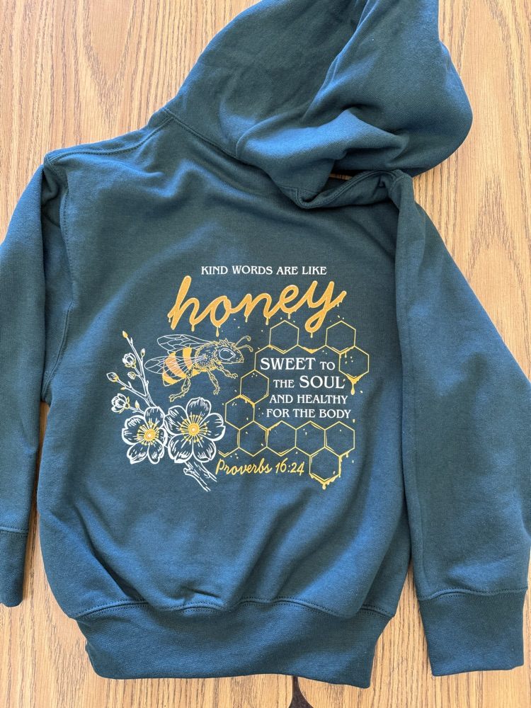 bee zip up