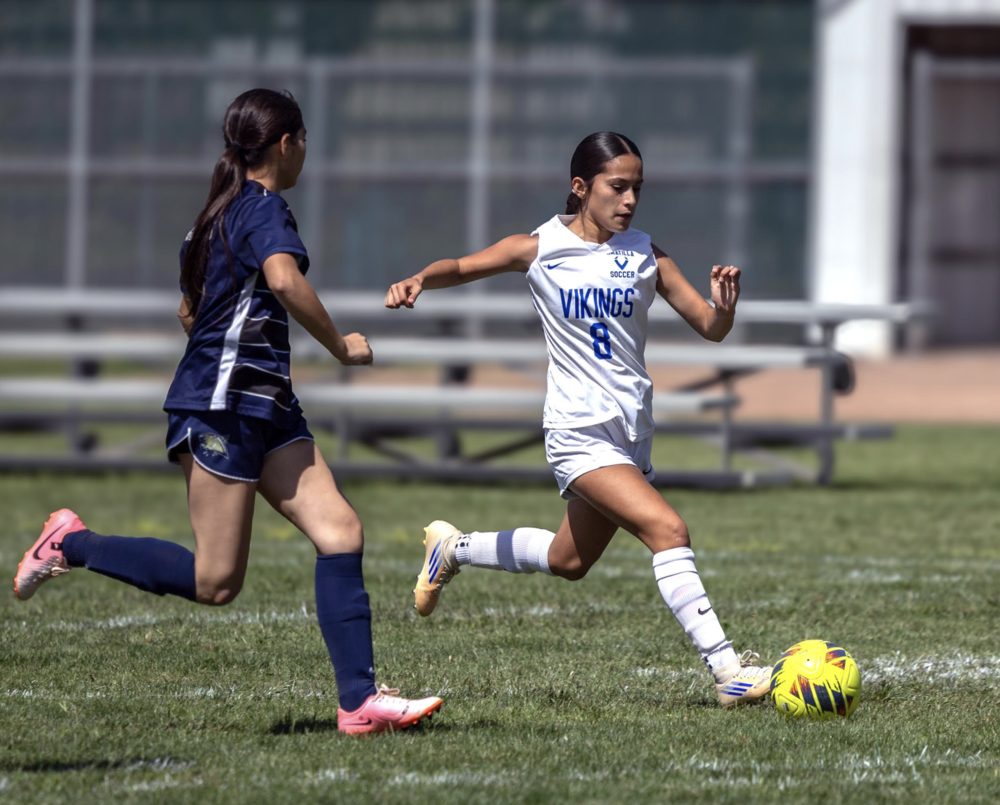 Photo by Kathy Aney. Umatilla's Ava Montiel (8) moves the ball downfield on Aug. 29, 2026, in Echo.
