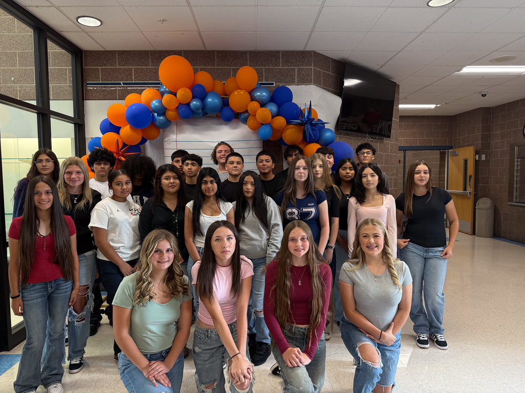 Group photo of freshman
