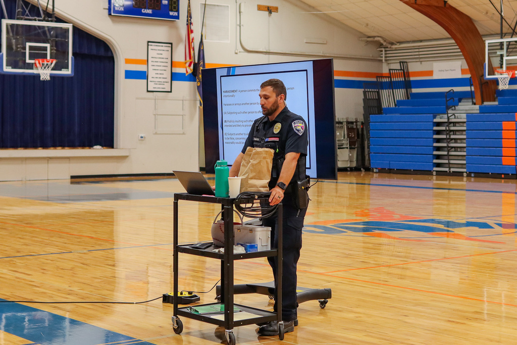 Officer Lemmon speaking to students