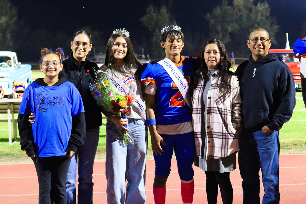 Photo of sophomore court with family