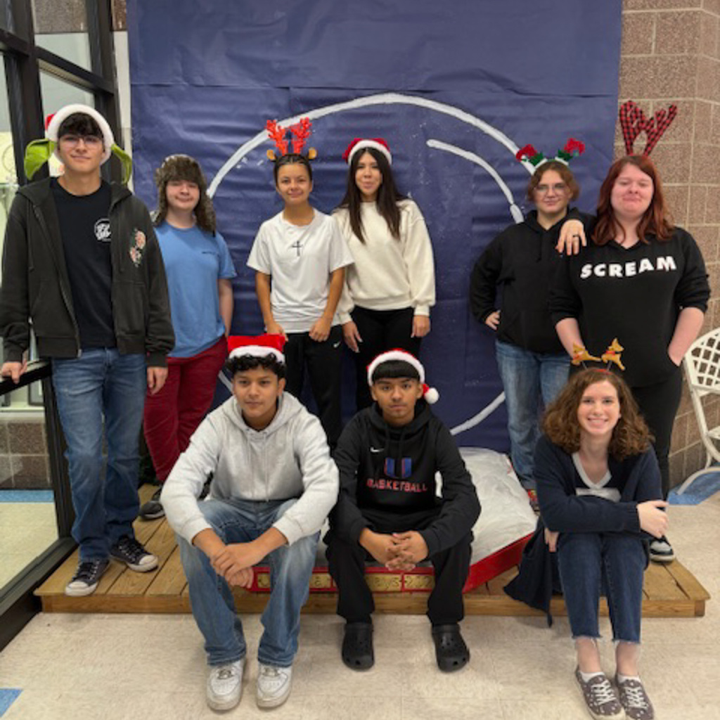 UHS students wearing holiday head gear